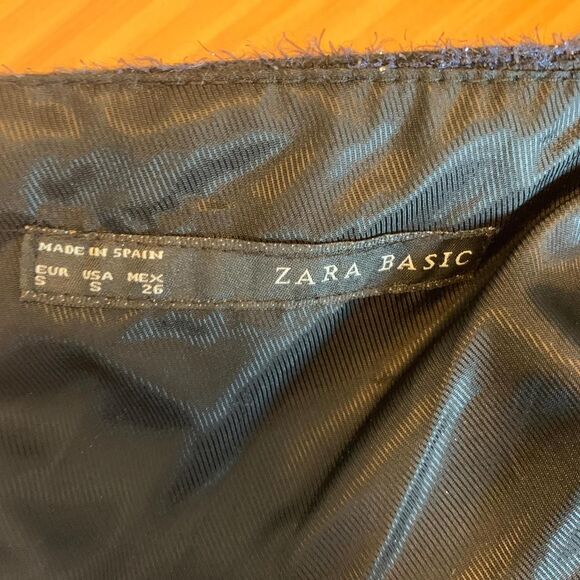 Zara Women's Black and Gold Dress - Picture 2 of 8